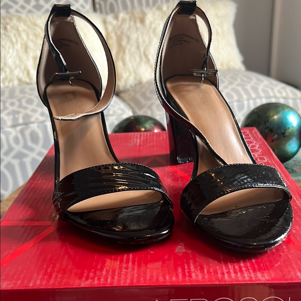AEROSOLES Black High Heel Sandals